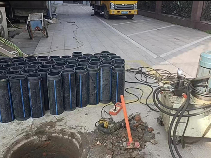 安宁PE置换管厂家 DN315置换管 非开挖管短管置换